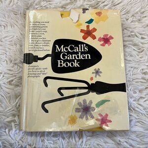 McCalls Garden book Vintage 1968 GUC